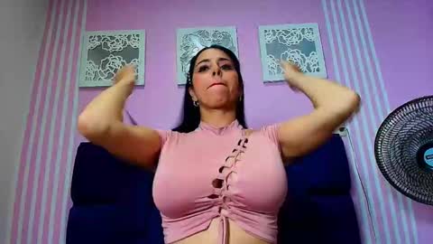 kataleyavillalobos online show from April 6, 8:43 pm