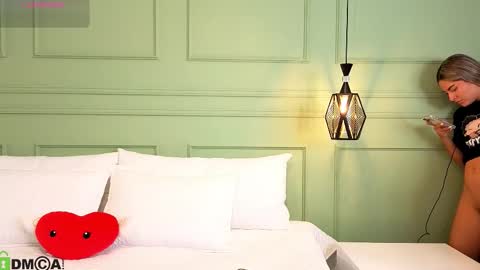 Kat online show from February 4, 11:38 am