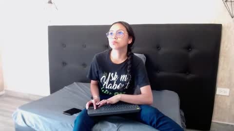 Katalina online show from November 12, 1:33 pm