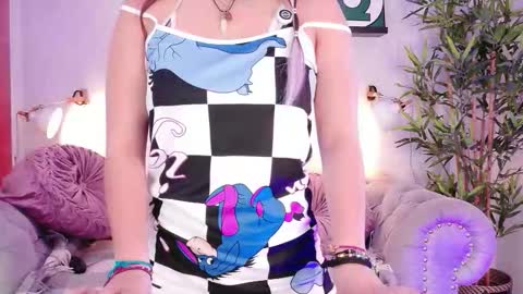 katalinalee_ online show from March 23, 10:03 pm