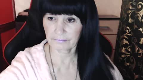 Snapshot of katarinaohdream chatting on December 5, 2:33 pm KatarinaOhDream online show from December 5, 2:33 pm