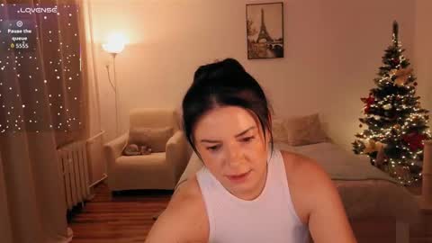 Snapshot of kate124680 chatting on January 6, 6:22 pm kate124680 online show from January 6, 6:22 pm