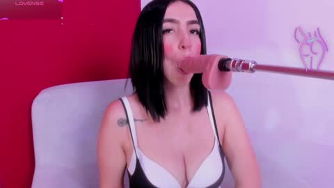 Kate  online show from February 7, 11:45 am