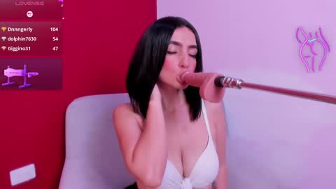 Kate  online show from February 7, 3:08 pm