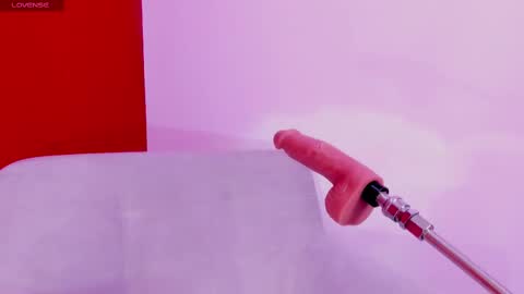 Kate  online show from February 9, 5:01 pm