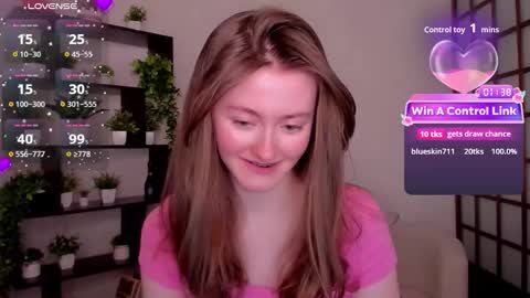 Snapshot of kate_cuddle chatting on February 3, 6:22 am Kate online show from February 3, 6:22 am