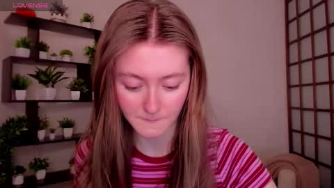 Snapshot of kate_cuddle chatting on February 5, 2:49 am Kate online show from February 5, 2:49 am