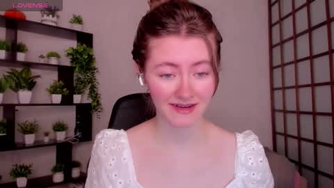 Snapshot of kate_cuddle chatting on February 18, 2:51 am Kate online show from February 18, 2:51 am