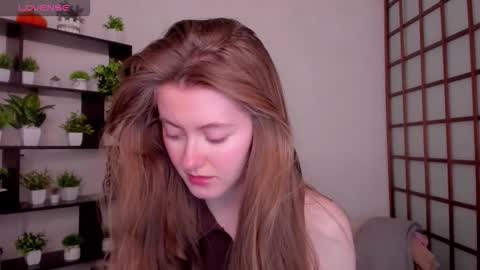 Snapshot of kate_cuddle chatting on February 24, 2:31 am Kate online show from February 24, 2:31 am