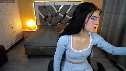 Snapshot of kate_lawrence_ chatting on February 20, 3:12 am kate_lawrence_ online show from February 20, 3:12 am