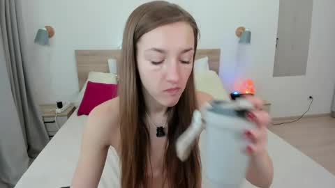 kate_redgar online show from March 27, 10:48 am