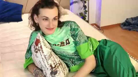 kate_sparkl online show from August 2, 11:36 pm