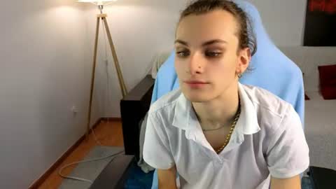 kate_sparkl online show from August 6, 7:05 pm