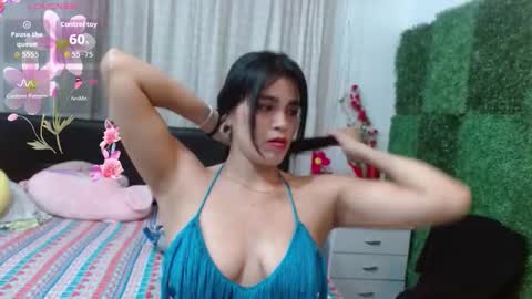 Snapshot of kateangelly chatting on October 17, 2:04 am kateangelly online show from October 17, 2:04 am