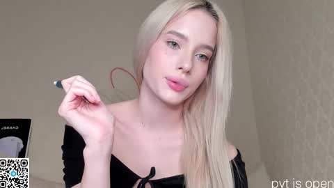    online show from March 11, 10:05 pm