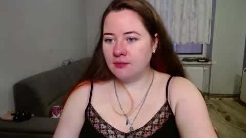 Snapshot of kateefox_ chatting on February 4, 8:20 am KateeFox online show from February 4, 8:20 am