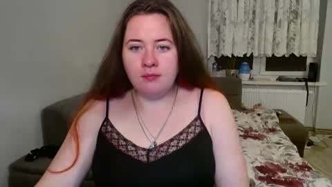 Snapshot of kateefox_ chatting on February 10, 4:33 pm KateeFox online show from February 10, 4:33 pm