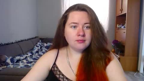 Snapshot of kateefox_ chatting on March 3, 7:36 am KateeFox online show from March 3, 7:36 am