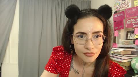 Snapshot of katehathor8 chatting on December 11, 5:10 am kate keith but here i prefer My Goddess independient model online show from December 11, 5:10 am