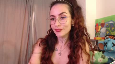 Snapshot of katehathor8 chatting on January 8, 11:10 am kate keith but here i prefer My Goddess independient model online show from January 8, 11:10 am