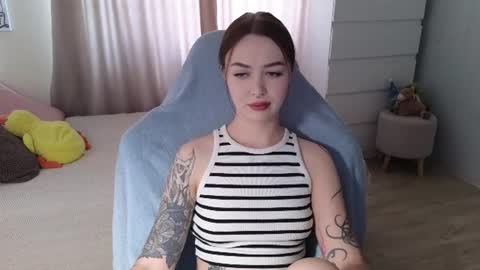 Snapshot of kateleoo chatting on July 12, 11:45 am Im Kate online show from July 12, 11:45 am