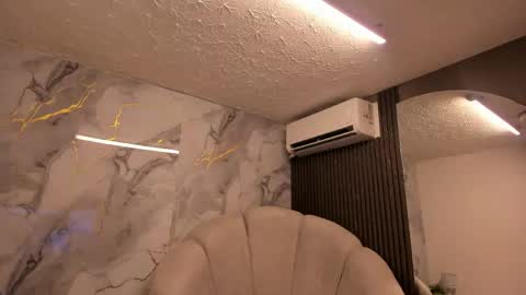 Im Katherine but call me Kate  online show from April 15, 12:12 pm