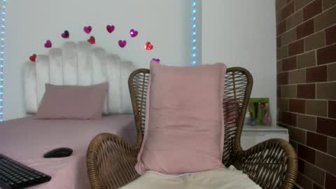 Snapshot of katerin_moore chatting on September 20, 3:57 pm katherin moore online show from September 20, 3:57 pm