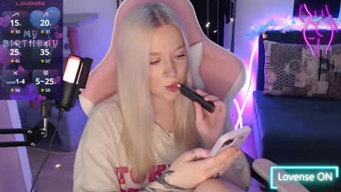 Lisa online show from December 17, 3:01 am