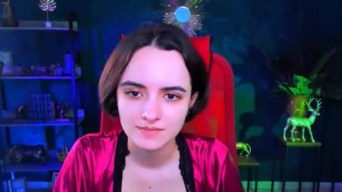 katewillows online show from February 26, 4:55 am