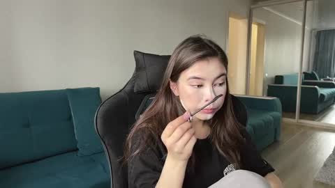 Snapshot of katheleenschraub chatting on May 28, 8:11 am Elle online show from May 28, 8:11 am
