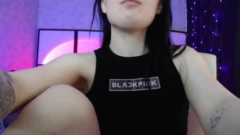 Snapshot of katherine_johnson chatting on December 24, 9:17 am katherine_johnson online show from December 24, 9:17 am