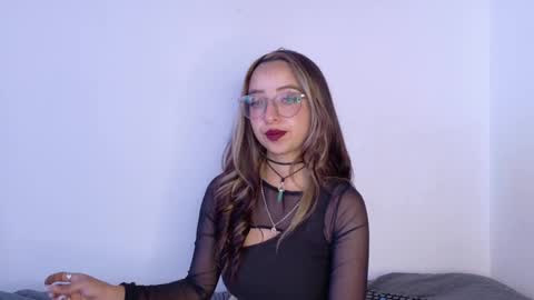 Snapshot of katherine_ross1 chatting on January 22, 10:05 pm Katherine Ross online show from January 22, 10:05 pm