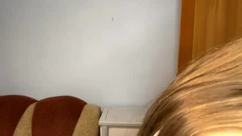 Snapshot of katherinechristenberry chatting on March 25, 4:24 pm Elizabeth online show from March 25, 4:24 pm