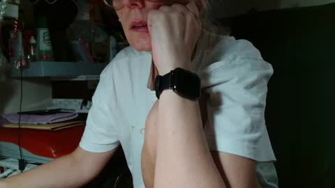 Snapshot of kathleenedwards chatting on July 3, 12:11 pm Kathleen online show from July 3, 12:11 pm