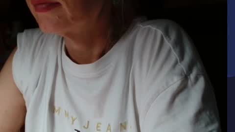 Snapshot of kathleenedwards chatting on July 15, 6:35 pm Kathleen online show from July 15, 6:35 pm