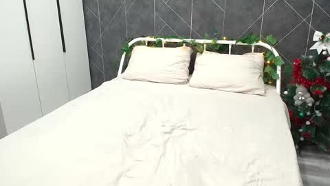 KathrineBerry online show from January 7, 6:49 am