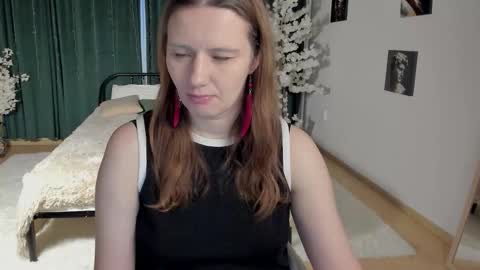 Snapshot of kathrinemeyer chatting on December 14, 2:28 am Kathrine online show from December 14, 2:28 am