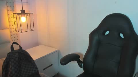 Snapshot of kathy_naughty1 chatting on December 18, 11:45 am Khaty online show from December 18, 11:45 am