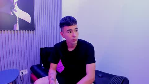 Kaht y Aiden online show from January 16, 1:15 pm