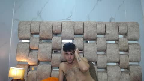 Kaht y Aiden online show from April 15, 7:58 pm