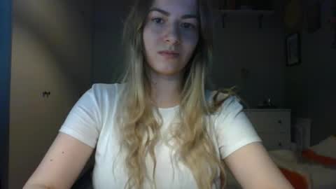 Snapshot of kathysky40 chatting on November 17, 9:59 am KATHY online show from November 17, 9:59 am