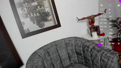 Snapshot of katia_12_ chatting on March 12, 1:25 am katia_12_ online show from March 12, 1:25 am