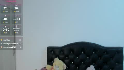 Snapshot of katia_bigboobs11 chatting on May 15, 11:23 pm Katia online show from May 15, 11:23 pm