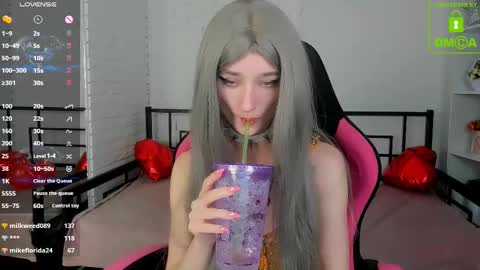 Snapshot of katia_kim chatting on February 24, 12:48 pm Katia online show from February 24, 12:48 pm