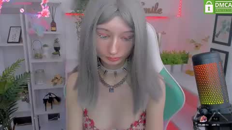 Snapshot of katia_kim chatting on March 5, 6:33 am Katia online show from March 5, 6:33 am