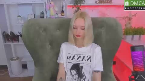 Snapshot of katia_kim chatting on October 10, 6:23 am Katia online show from October 10, 6:23 am