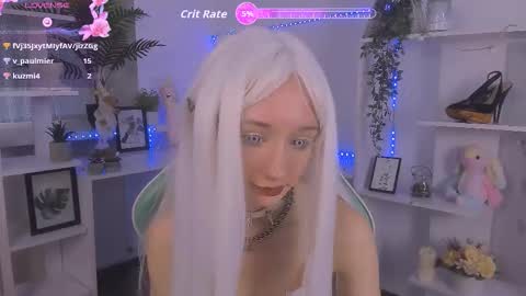 Snapshot of katia_kim chatting on October 15, 6:35 am Katia online show from October 15, 6:35 am