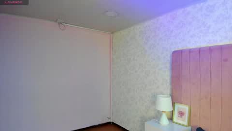 katiawilson  online show from February 18, 12:56 pm