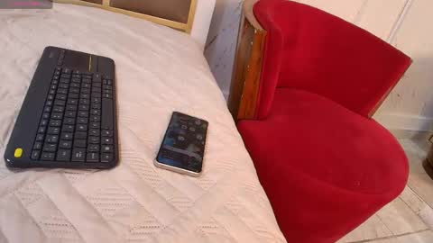 katiawilson  online show from February 23, 5:05 am