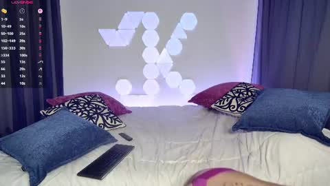 Katie Kross online show from June 30, 4:08 pm